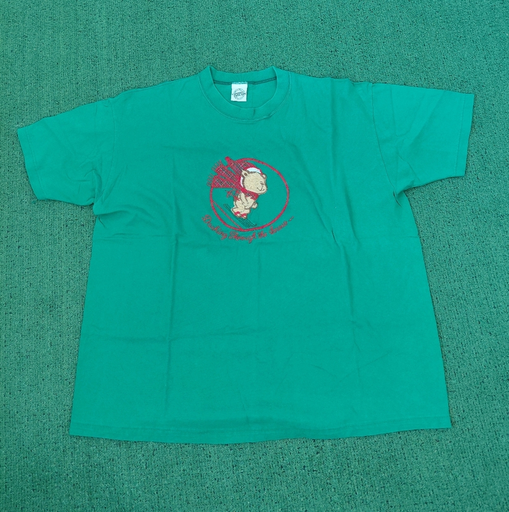 VINTAGE Dashing Through The Snow Bear Skiing Christmas Plus Size T Shirt OS